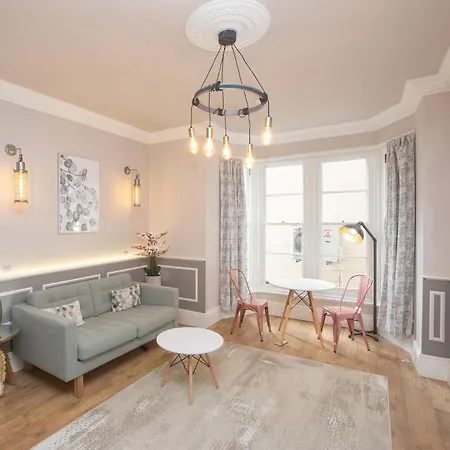 Alma In A Perfect Location * Bristol