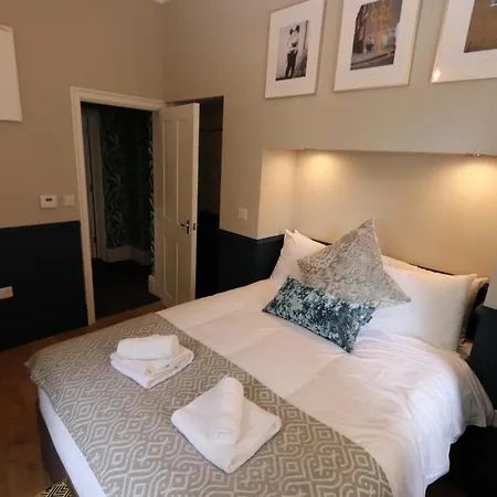 Alma In A Perfect Location Bristol