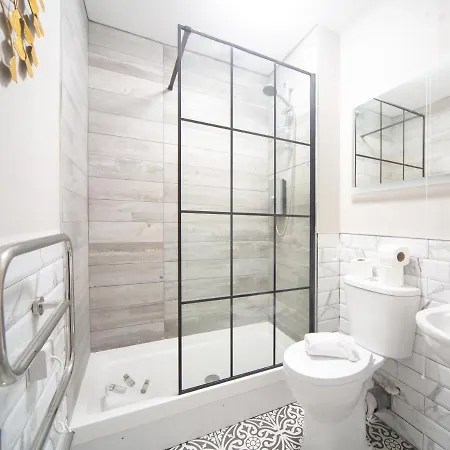 Alma In A Perfect Location