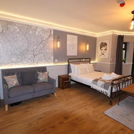 Alma In A Perfect Location Bristol