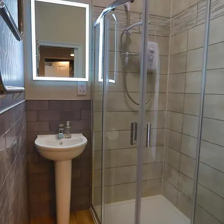 Alma In A Perfect Location Bristol