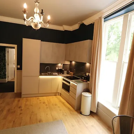 Alma In A Perfect Location Bristol