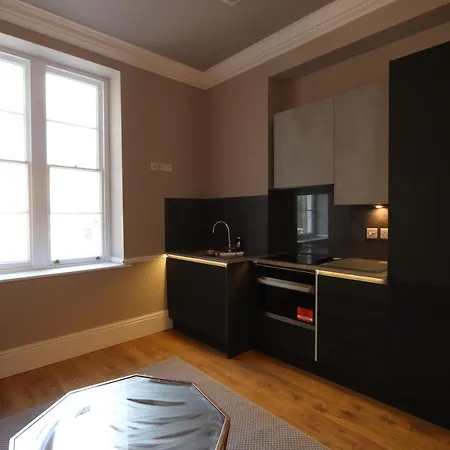 Appartement Alma In A Perfect Location