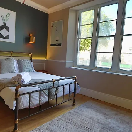 Appartement Alma In A Perfect Location