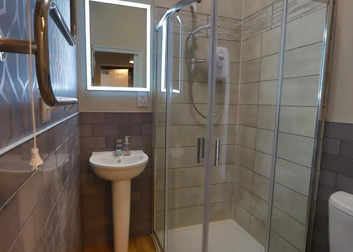 Alma In A Perfect Location בריסטול