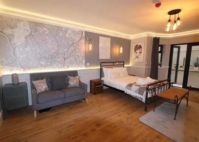 Alma In A Perfect Location Bristol