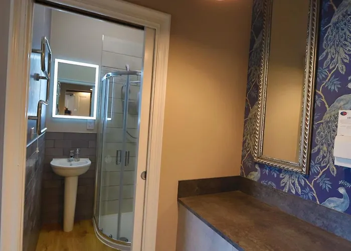 Alma In A Perfect Location Bristol